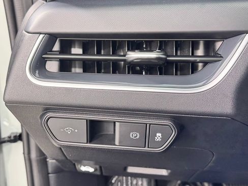 New 2026 Kia K4 EX FWD image 32