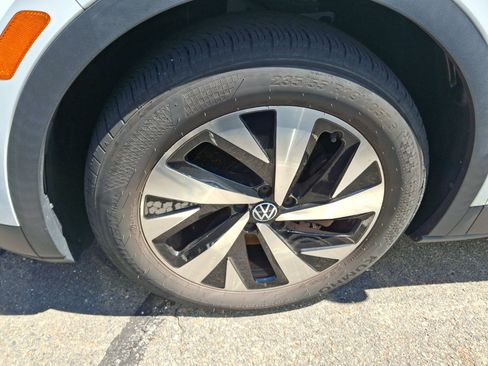 Used 2023 Volkswagen ID.4 Pro RWD image 4