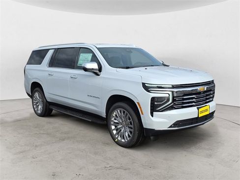 New 2026 Chevrolet Suburban Premier image 7