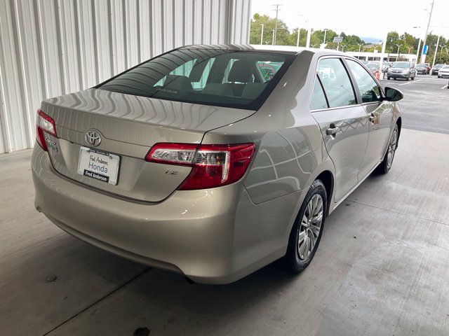 Used 2014 Toyota Camry LE FWD image 19