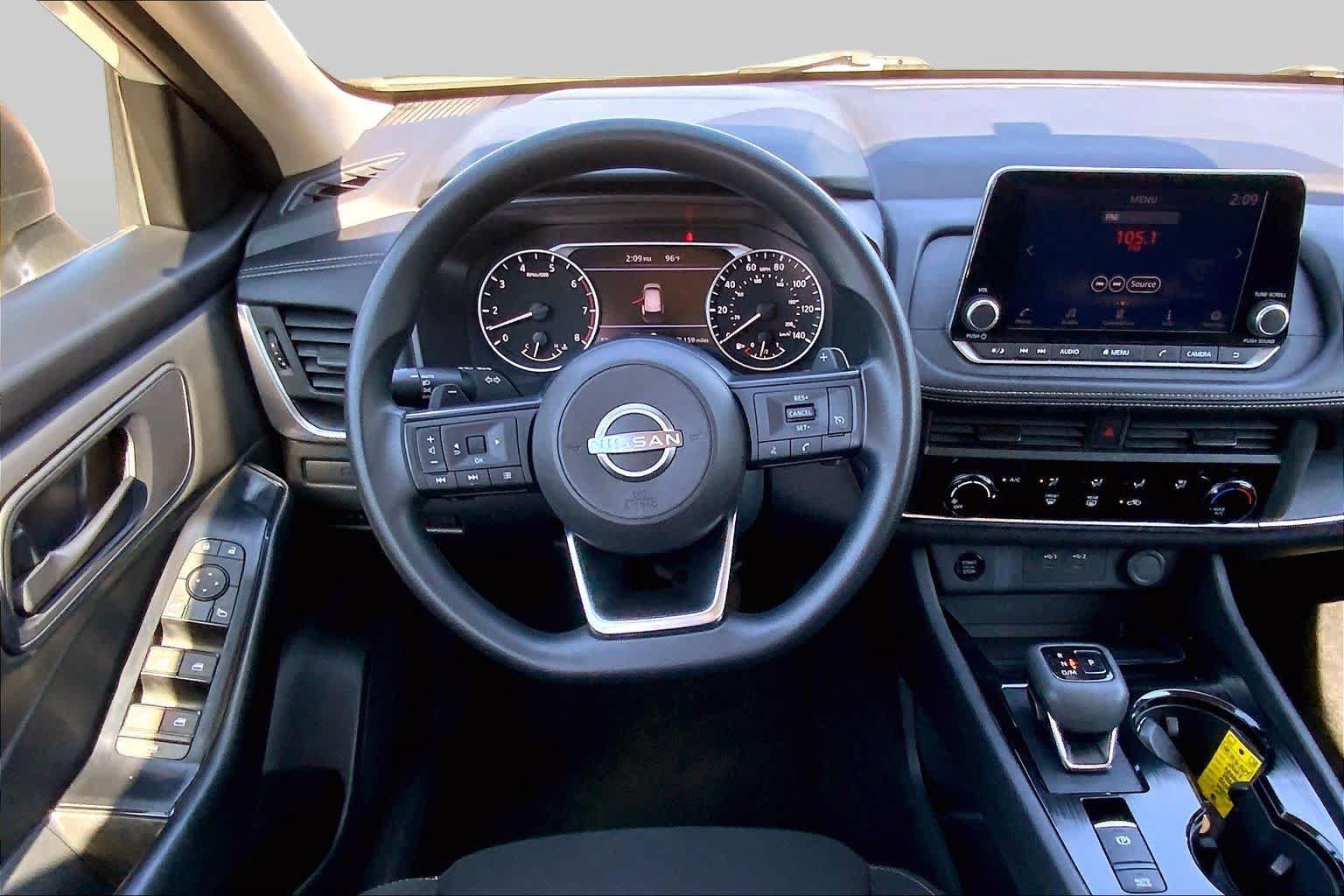Used 2024 Nissan Rogue S AWD/4WD image 6