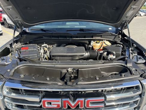 Used 2022 GMC Yukon XL SLT w/ SLT Premium Package image 37