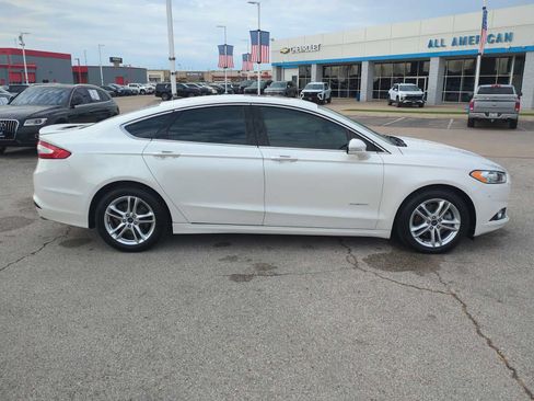 Used 2016 Ford Fusion Energi Titanium w/ Driver Assist Package FWD image 9