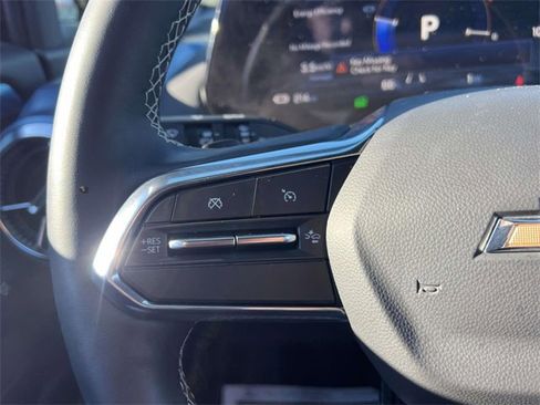 Used 2025 Chevrolet Equinox EV LT w/ Convenience Package image 27