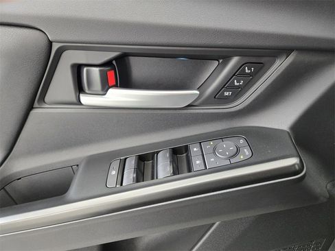 New 2026 Subaru Solterra image 11