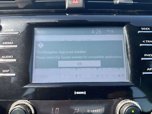 Used 2020 Toyota Camry SE image 19