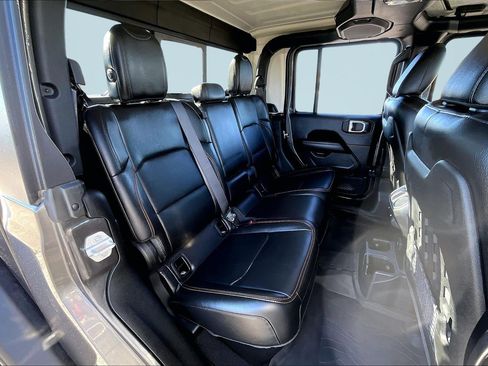 Used 2023 Jeep Gladiator Mojave w/ Cold Weather Group image 26