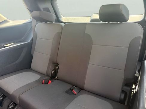 Used 2020 Chevrolet Traverse LS AWD/4WD image 8
