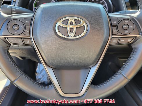 Certified 2021 Toyota Camry SE image 18