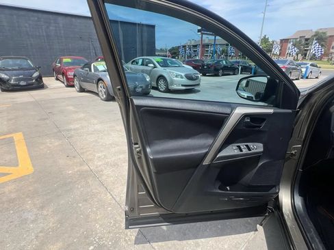 Used 2013 Toyota RAV4 XLE FWD image 26