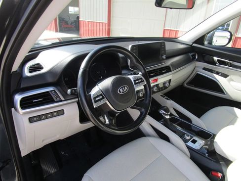 Used 2021 Kia Telluride S AWD/4WD image 9