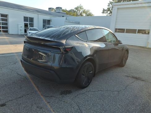Used 2026 Tesla Model Y 2WD image 7