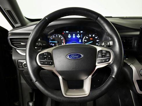 Used 2020 Ford Explorer XLT w/ Equipment Group 202A image 36