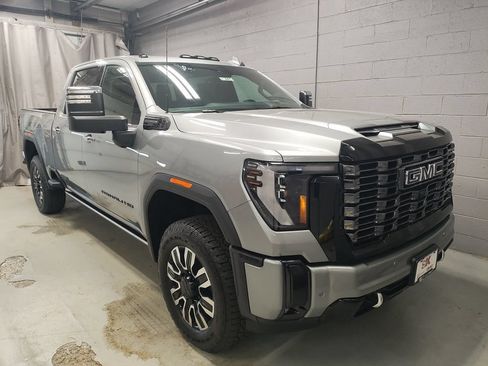 New 2026 GMC Sierra 2500 Denali Ultimate w/ Max Trailering Package AWD/4WD image 5