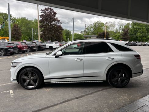 Used 2024 Genesis GV70 3.5T Sport w/ Sport Advanced Package AWD/4WD image 4