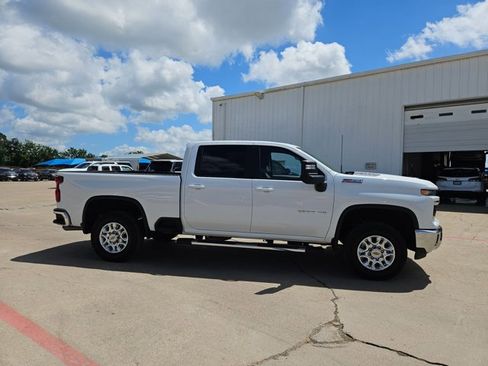 Used 2026 Chevrolet Silverado 2500 LT AWD/4WD image 4
