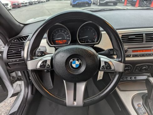 Used 2004 BMW Z4 3.0i RWD image 16