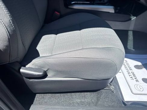 Used 2019 Toyota Tacoma SR5 AWD/4WD image 14