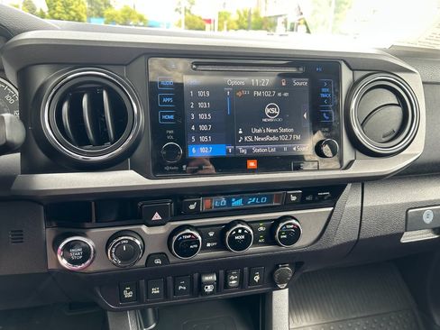 Certified 2018 Toyota Tacoma TRD Sport AWD/4WD image 21