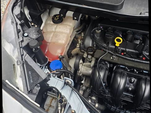 Used 2018 Ford Transit Connect XL FWD image 28