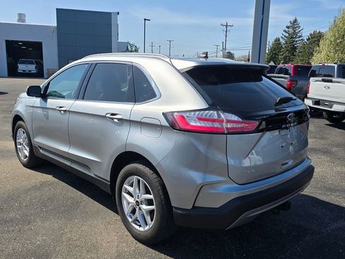 Certified 2024 Ford Edge SEL w/ Convenience Package AWD/4WD image 4
