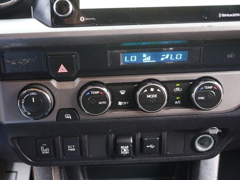 Used 2021 Toyota Tacoma SR5 w/ Technology Package AWD/4WD image 18
