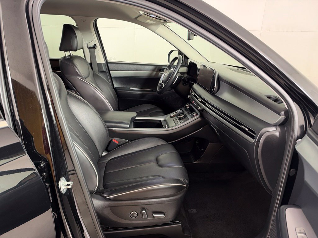 Used 2024 Hyundai Palisade SEL FWD image 16