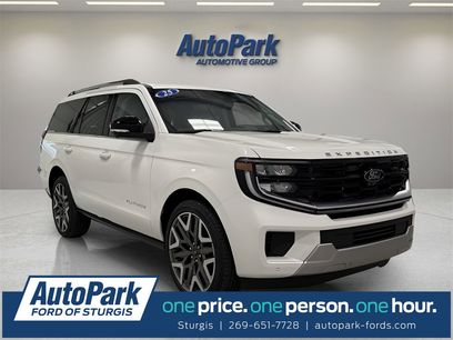 New 2025 Ford Expedition Platinum w/ Platinum Ultimate Package