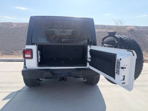 Used 2023 Jeep Wrangler Sport AWD/4WD image 29