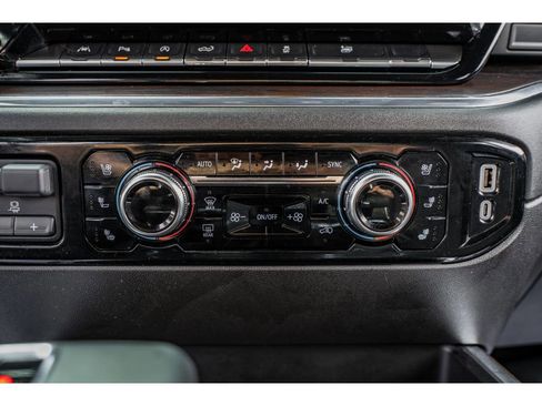 Used 2024 GMC Sierra 1500 SLT w/ SLT Premium Plus Package image 17