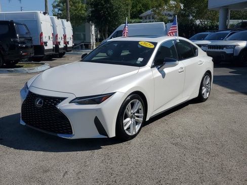 Used 2023 Lexus IS 300 w/ Comfort Package RWD image 3