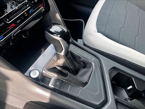 New 2026 Volkswagen Taos SE FWD image 7