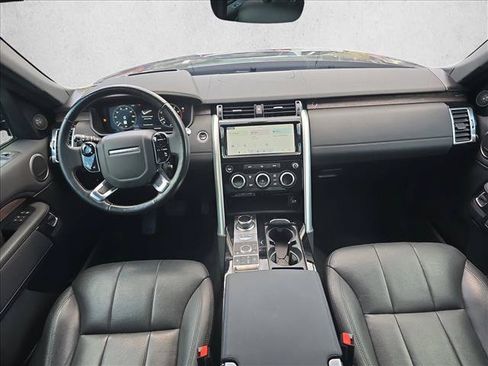 Used 2019 Land Rover Discovery HSE AWD/4WD image 9