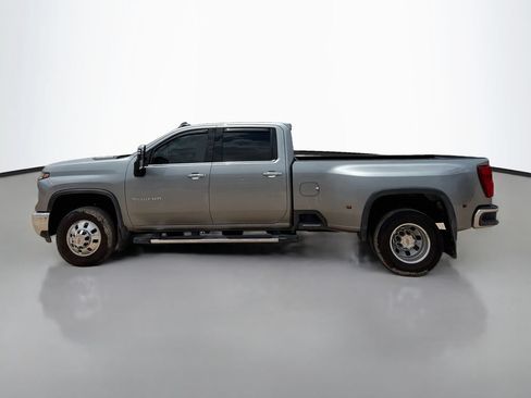 Used 2025 Chevrolet Silverado 3500 LTZ w/ LTZ Convenience Package AWD/4WD image 4