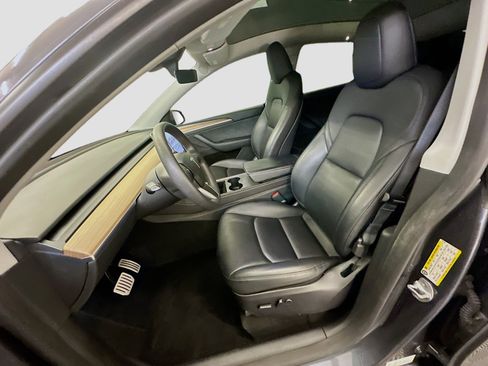 Used 2023 Tesla Model Y Performance image 13