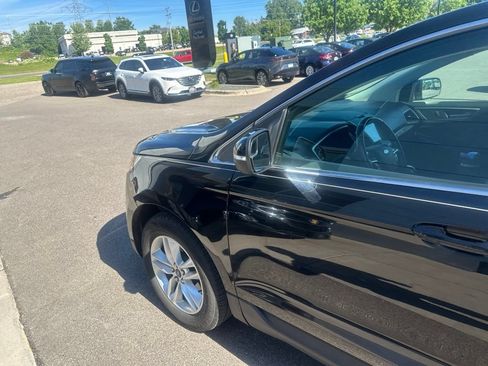 Used 2017 Ford Edge SEL w/ Equipment Group 201A AWD/4WD image 16