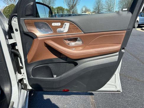 Certified 2025 Mercedes-Benz GLE 350 4MATIC image 15