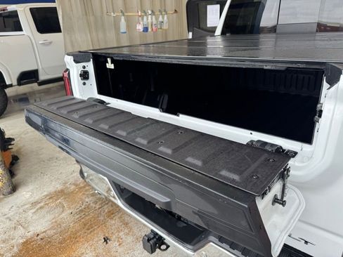 Used 2021 GMC Sierra 1500 SLT w/ SLT Premium Plus Package image 39