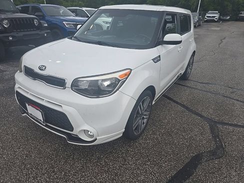 Used 2016 Kia Soul + w/ Soulful Package FWD image 3