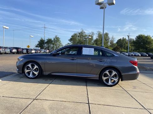 Used 2020 Honda Accord Touring image 7