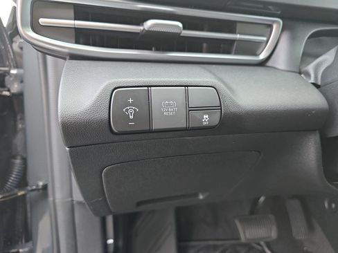Used 2025 Hyundai Elantra Hybrid FWD image 21