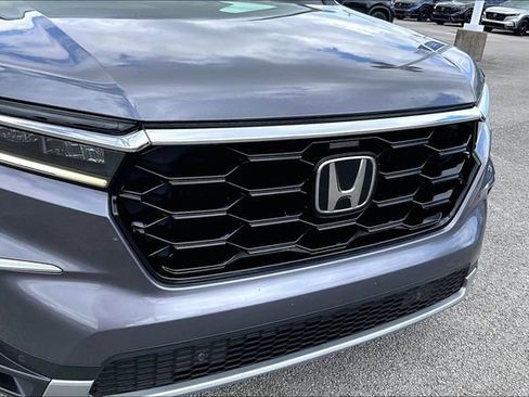 Used 2023 Honda Pilot Touring image 28