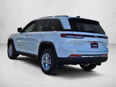 New 2025 Jeep Grand Cherokee Laredo X w/ Luxury Tech Group I image 9