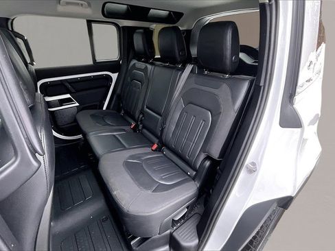Used 2021 Land Rover Defender 110 S image 22