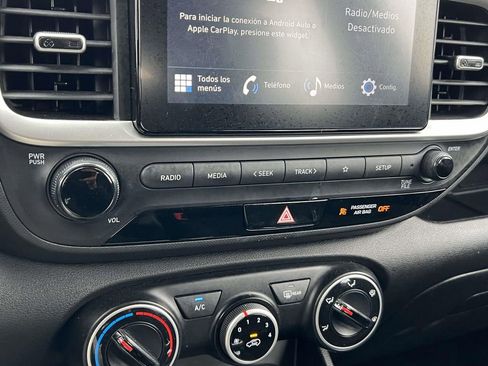 Certified 2023 Hyundai Venue SE FWD image 27