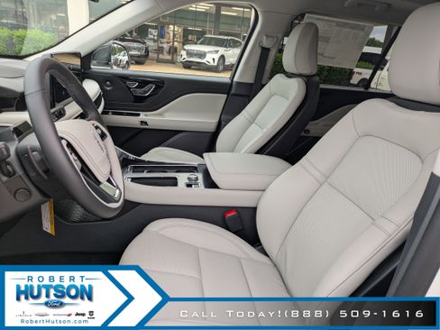 New 2025 Lincoln Aviator 2WD w/ Equipment Group 101A image 20