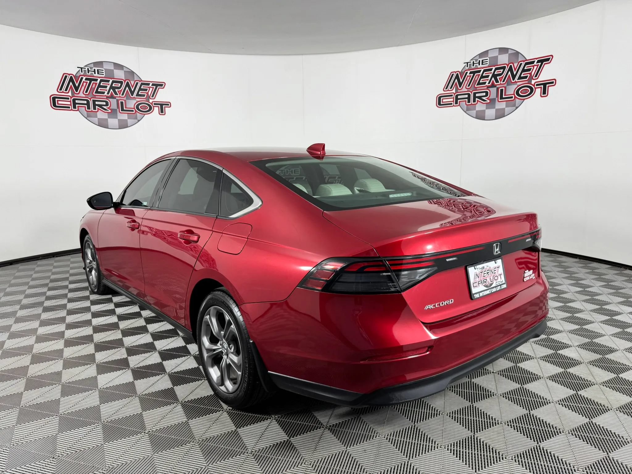 Used 2024 Honda Accord EX image 5