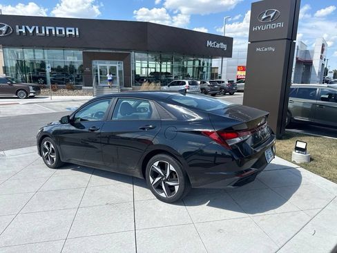 Used 2023 Hyundai Elantra SEL w/ Convenience Package FWD image 16