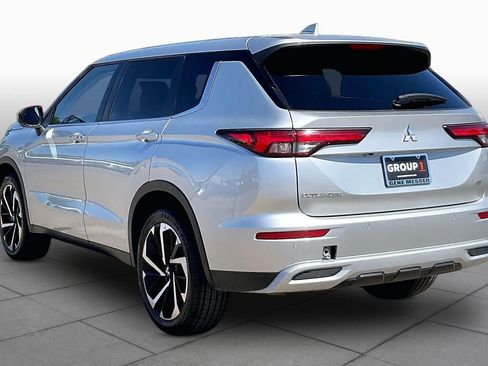 Used 2024 Mitsubishi Outlander SE FWD image 12