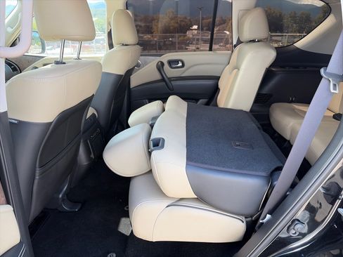 Used 2024 INFINITI QX80 Premium Select w/ Cargo Package AWD/4WD image 18